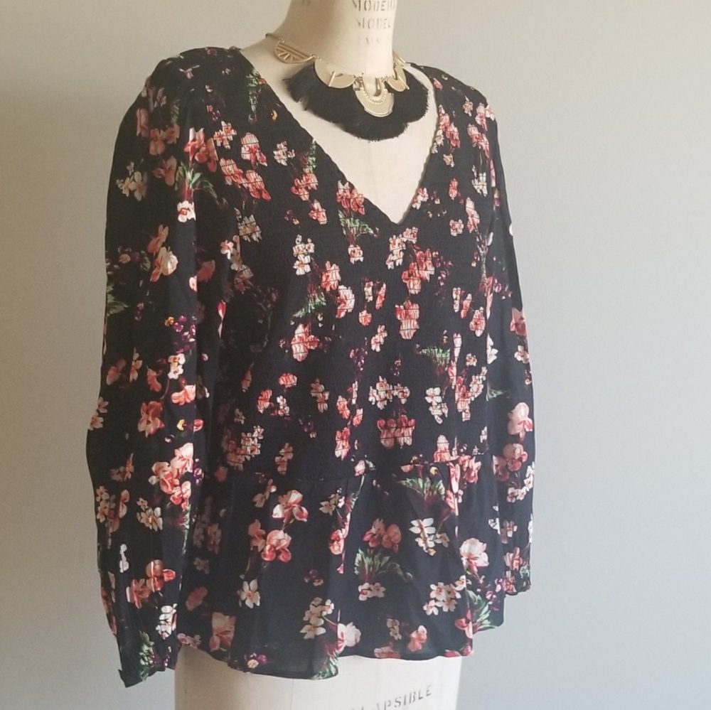 NWT NEW Old Navy floral smocked top